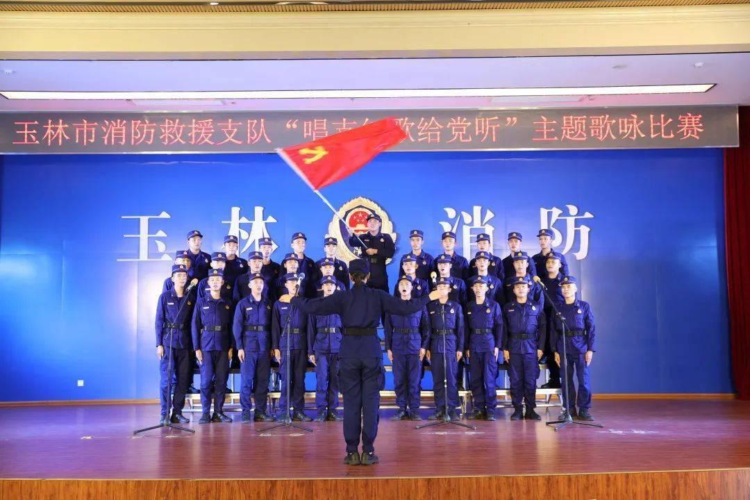 亚当玩高尔夫